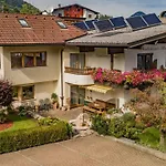 Gaestehaus Burgi 3* Fuegen