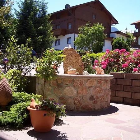 Vendégház Gaestehaus Burgi 3*