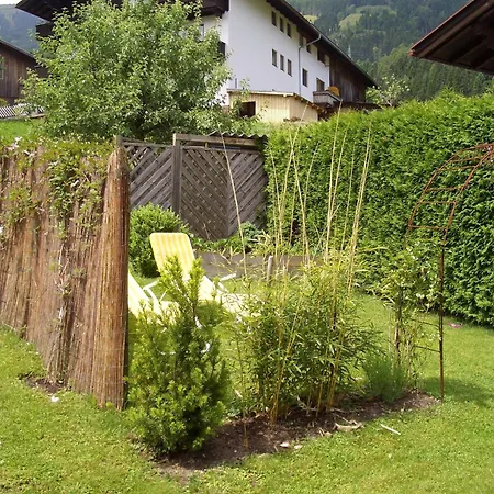 Gaestehaus Burgi フューゲン