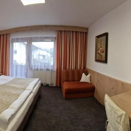 Gaestehaus Burgi フューゲン