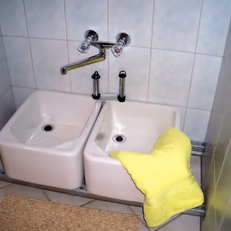 Gaestehaus Burgi フューゲン