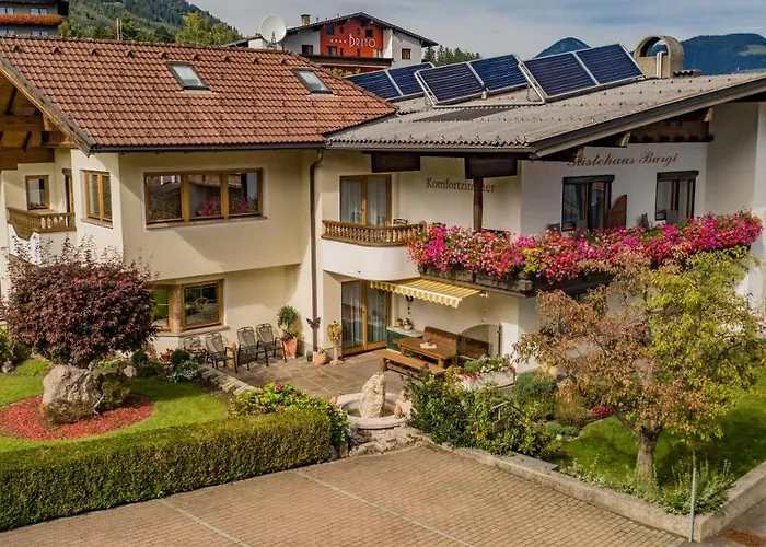 Gaestehaus Burgi 3* Fuegen