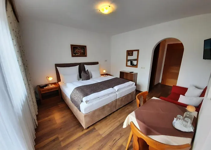 Gaestehaus Burgi Guest house Fuegen