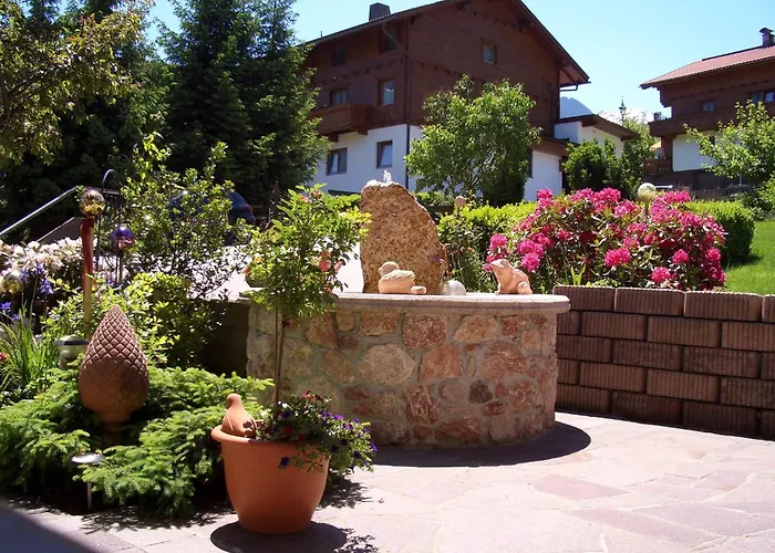 Гостьовий будинок Gaestehaus Burgi 3*