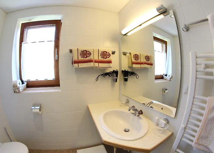 Gaestehaus Burgi Guest house Fuegen