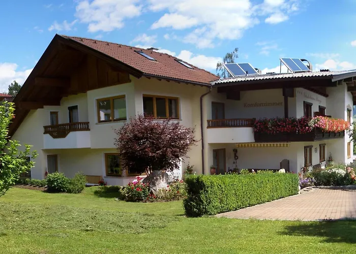 Pensjonat Gaestehaus Burgi 3*