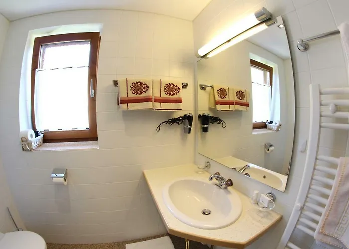 Pensjonat Gaestehaus Burgi 3*