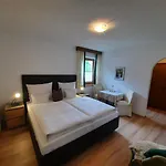 Gaestehaus Burgi Fügen